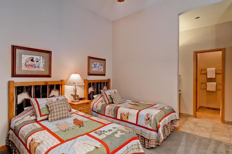 Meadows At Eagleridge Condos Стиймбоут Спрингс Екстериор снимка